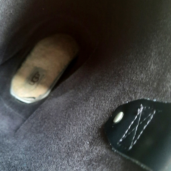 UGG Boots 👢 size 9.5 waterproof UGG - Picture 5 of 7